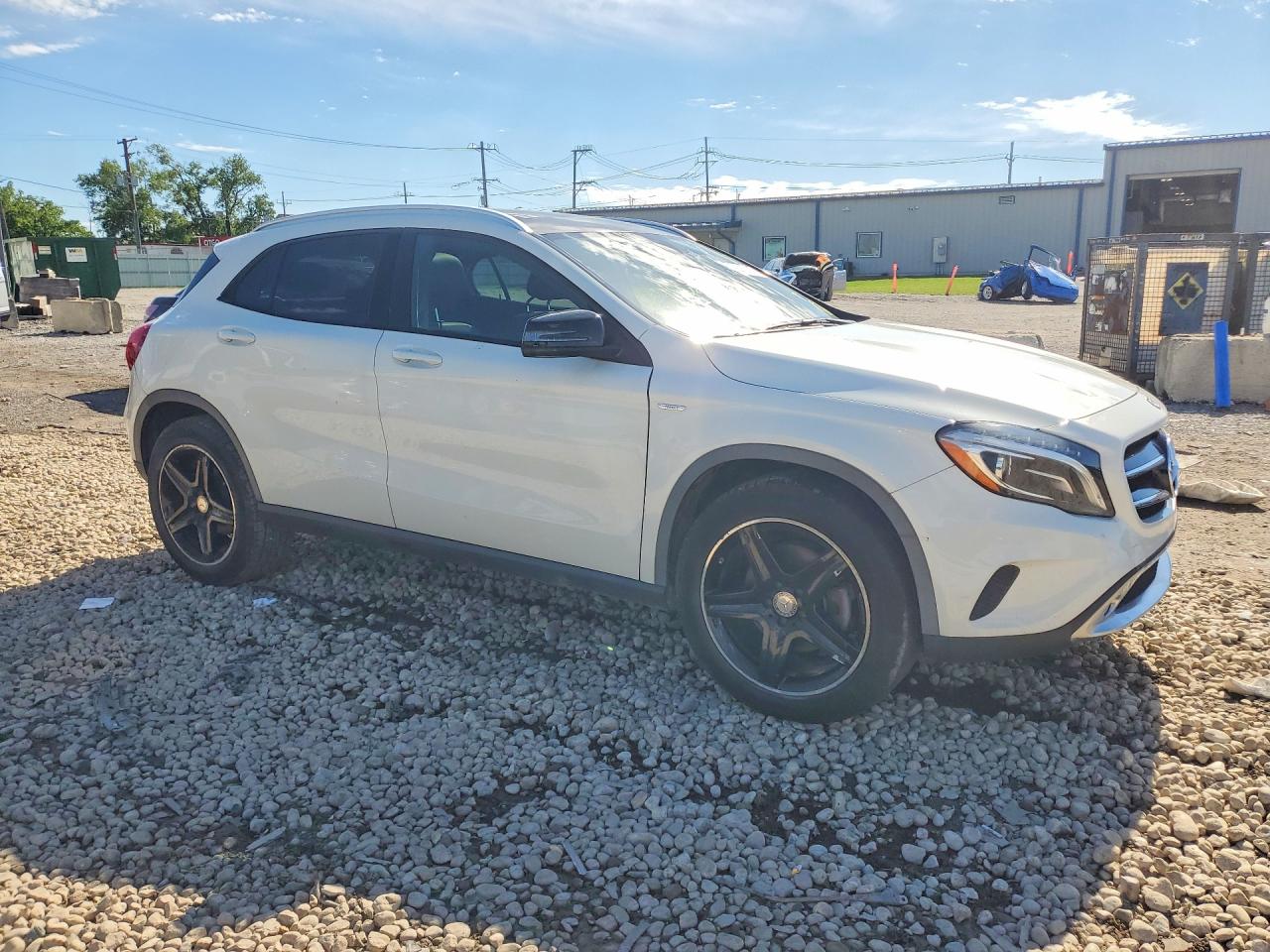 2015 Mercedes-benz Gla 250 4matic White vin: WDCTG4GB1FJ038339