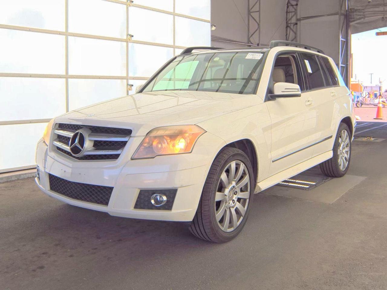 2010 Mercedes-benz Glk 350 4matic Белый vin: WDCGG8HBXAF360271