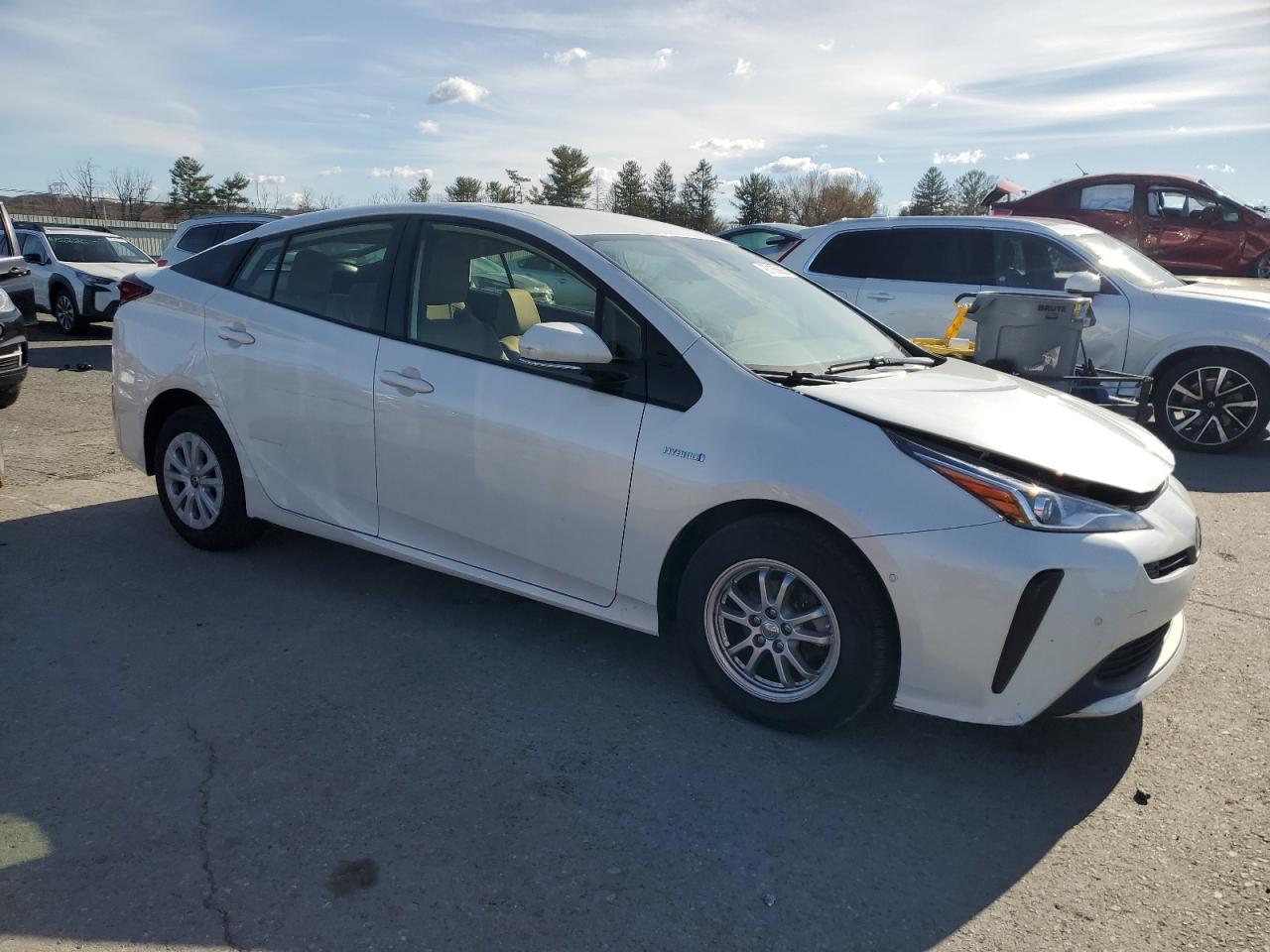 2019 Toyota Prius White vin: JTDKARFU1K3083640