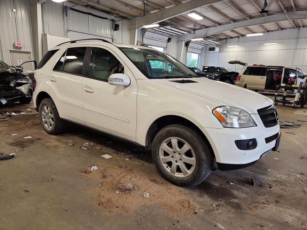 2006 Mercedes-benz Ml 350 White vin: 4JGBB86E26A126069