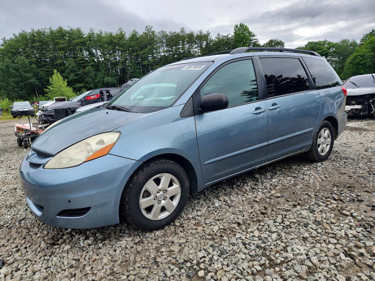 2010 Toyota Sienna Le 7-passenger Blue vin: 5TDKK4CC0AS318800