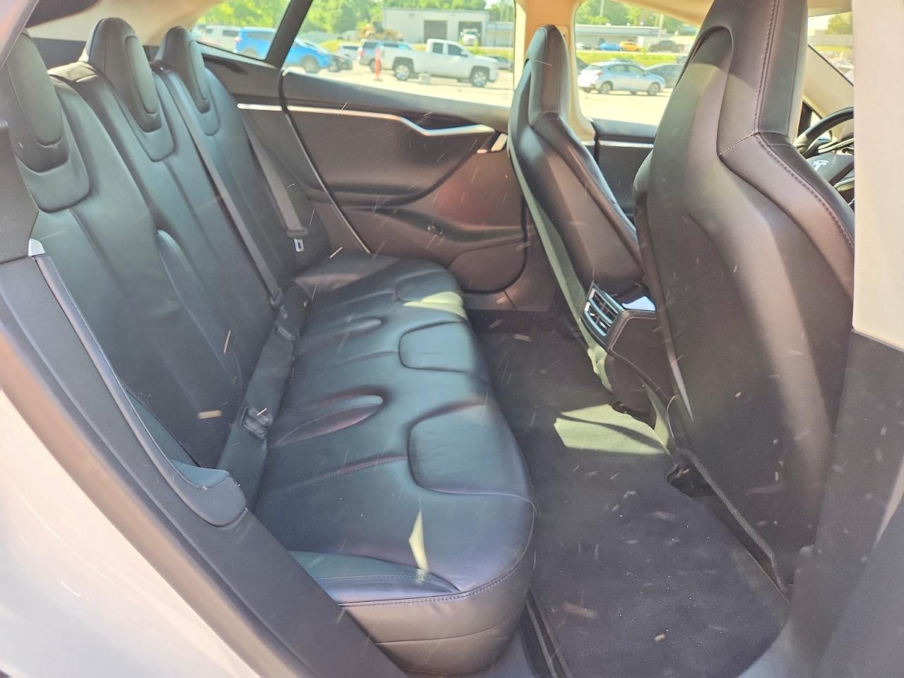 2014 Tesla Model S White vin: 5YJSA1H19EFP40101