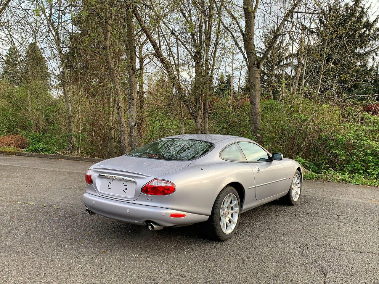 2001 Jaguar Xkr Silver vin: SAJDA41B11PA18414
