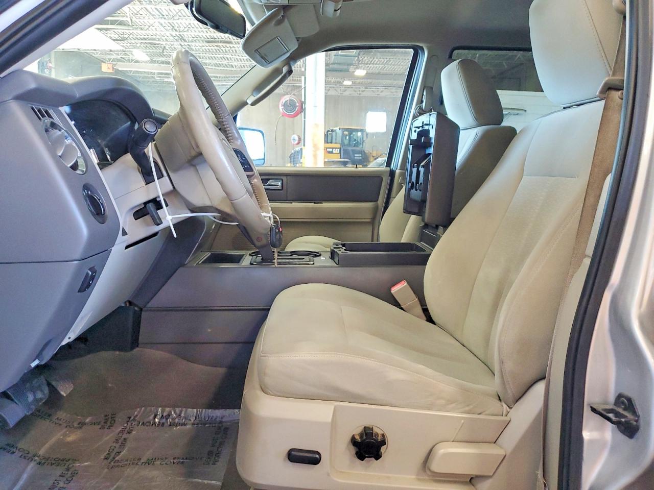 2010 Ford Expedition Xlt Gray vin: 1FMJU1G5XAEA76518