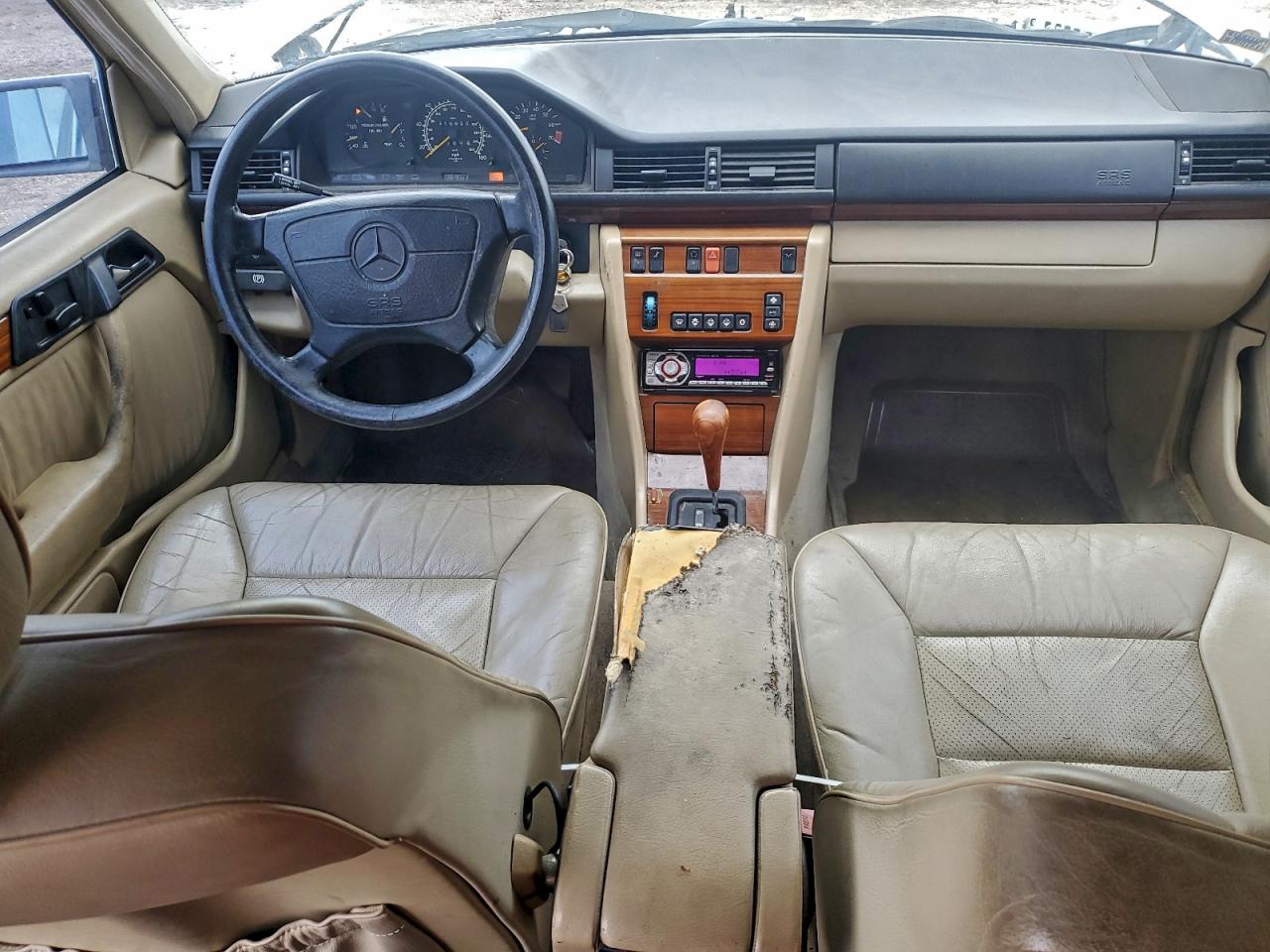 1993 Mercedes-benz 300 E 2.8 Белый vin: WDBEA28E0PB995827