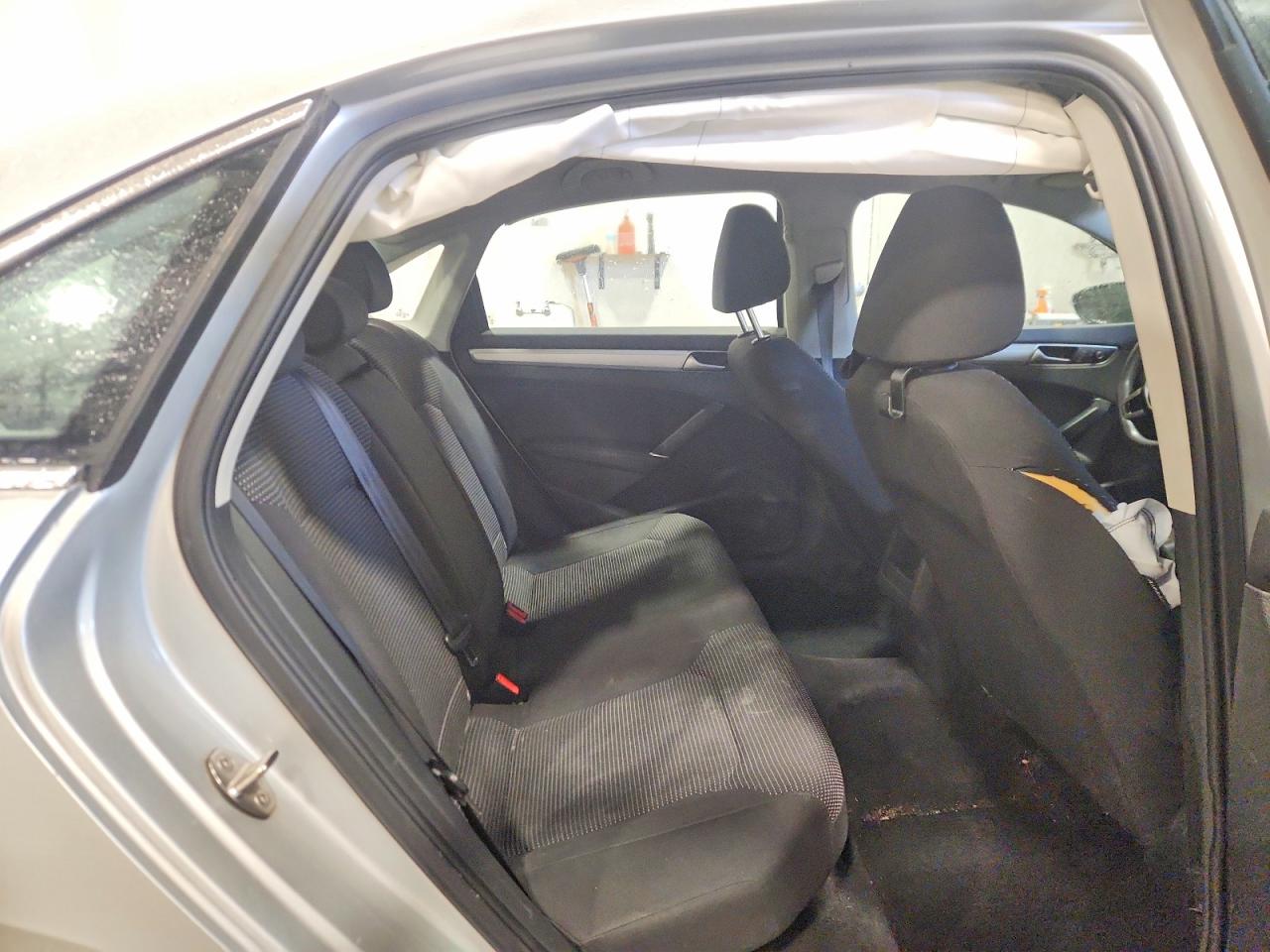 2016 Volkswagen Passat S Silver vin: 1VWAT7A31GC028456