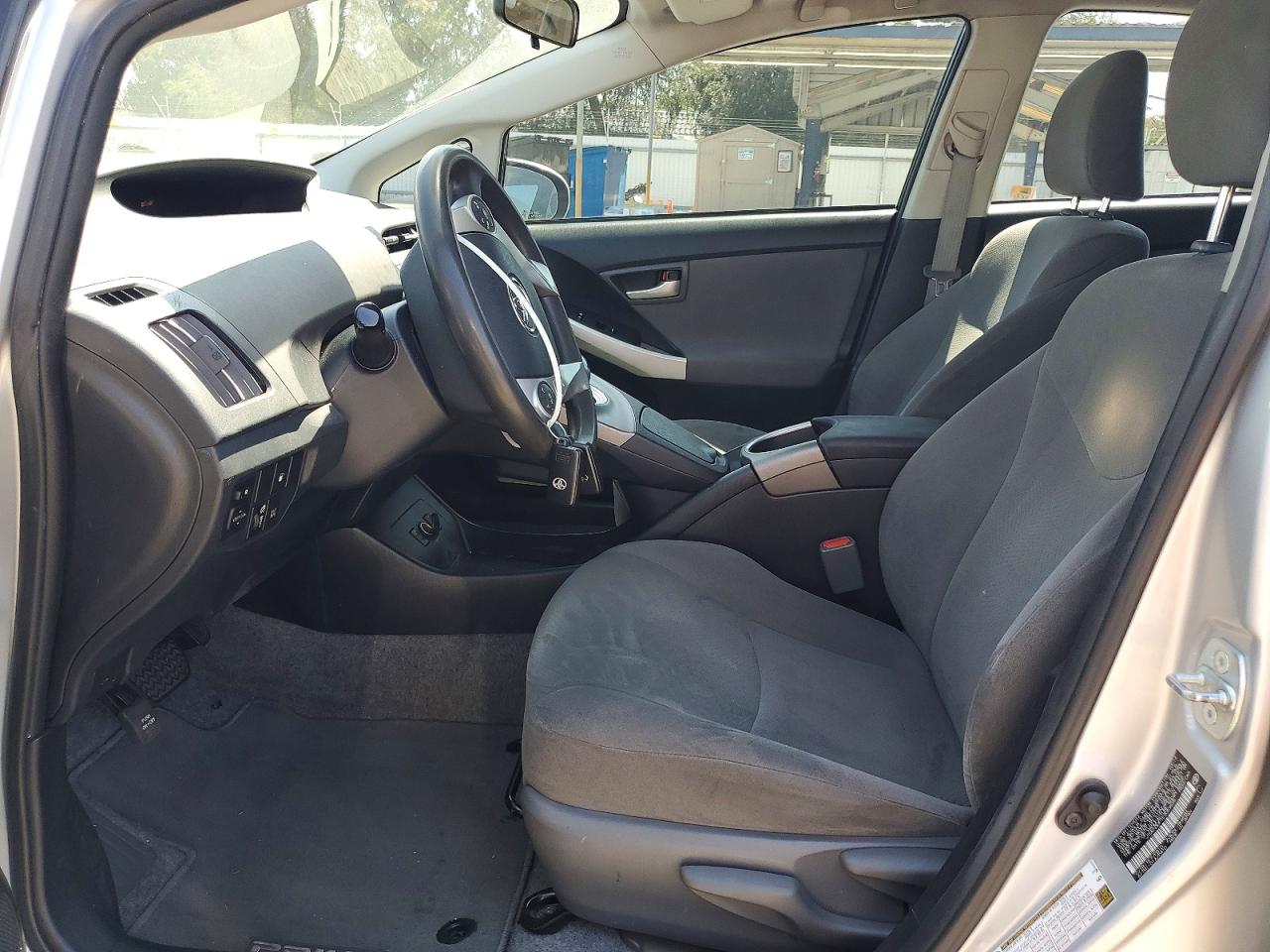 2014 Toyota Prius Plug-in Hybrid Base Silver vin: JTDKN3DP1E3059535