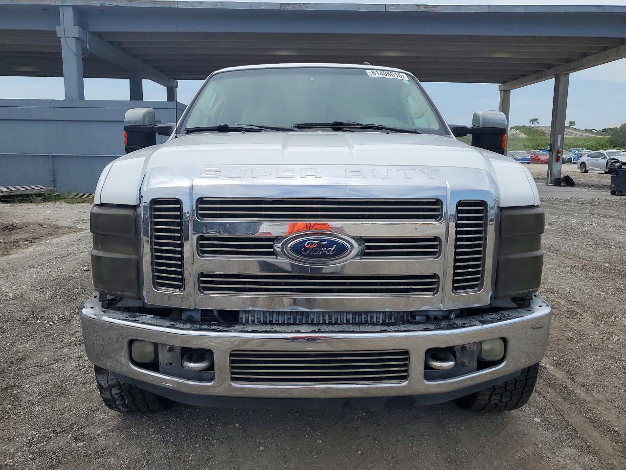 2008 Ford F250 Super Duty White vin: 1FTSW21R08EC64561
