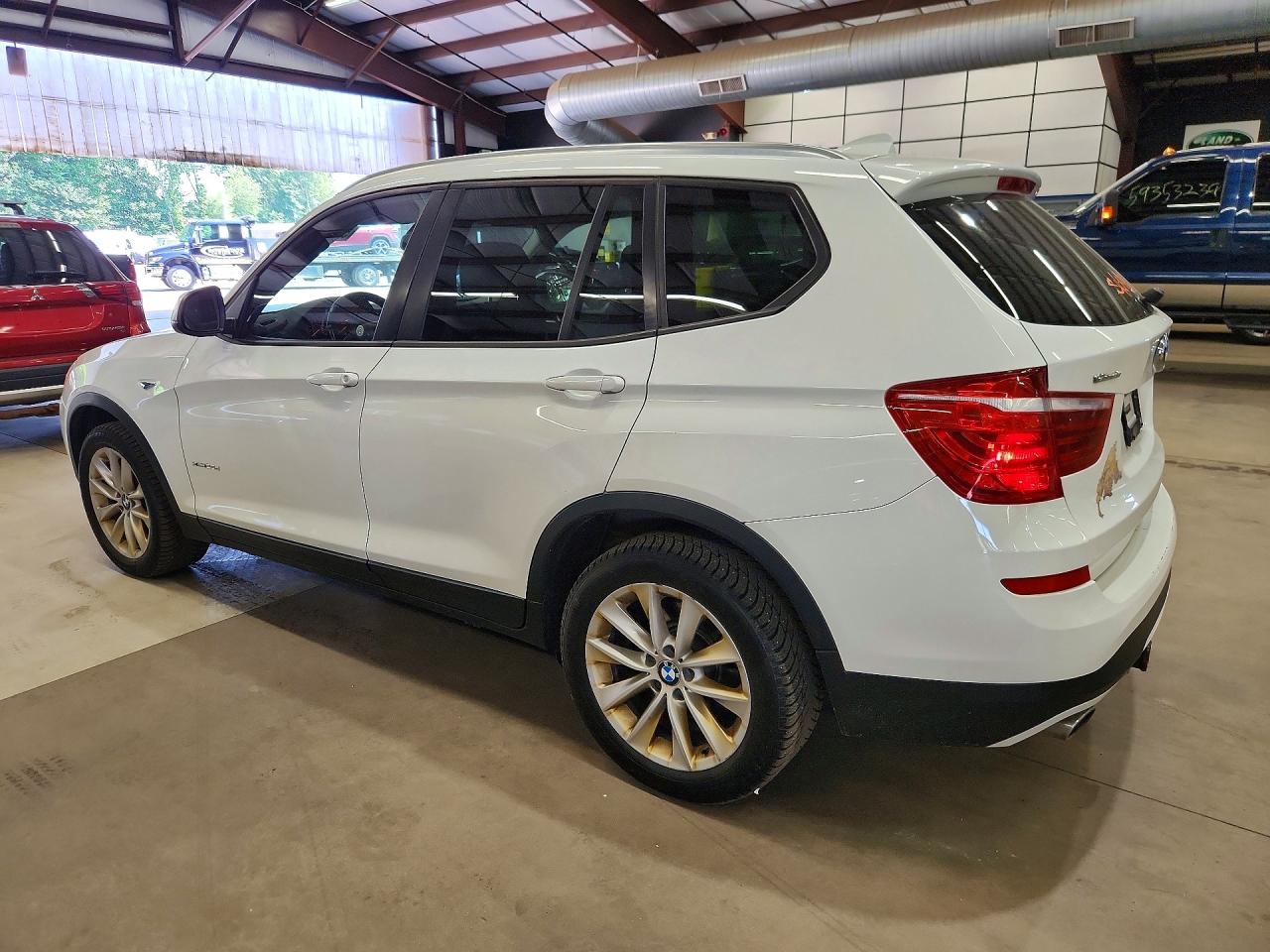 2015 Bmw X3 White vin: 5UXWY3C57F0E95559