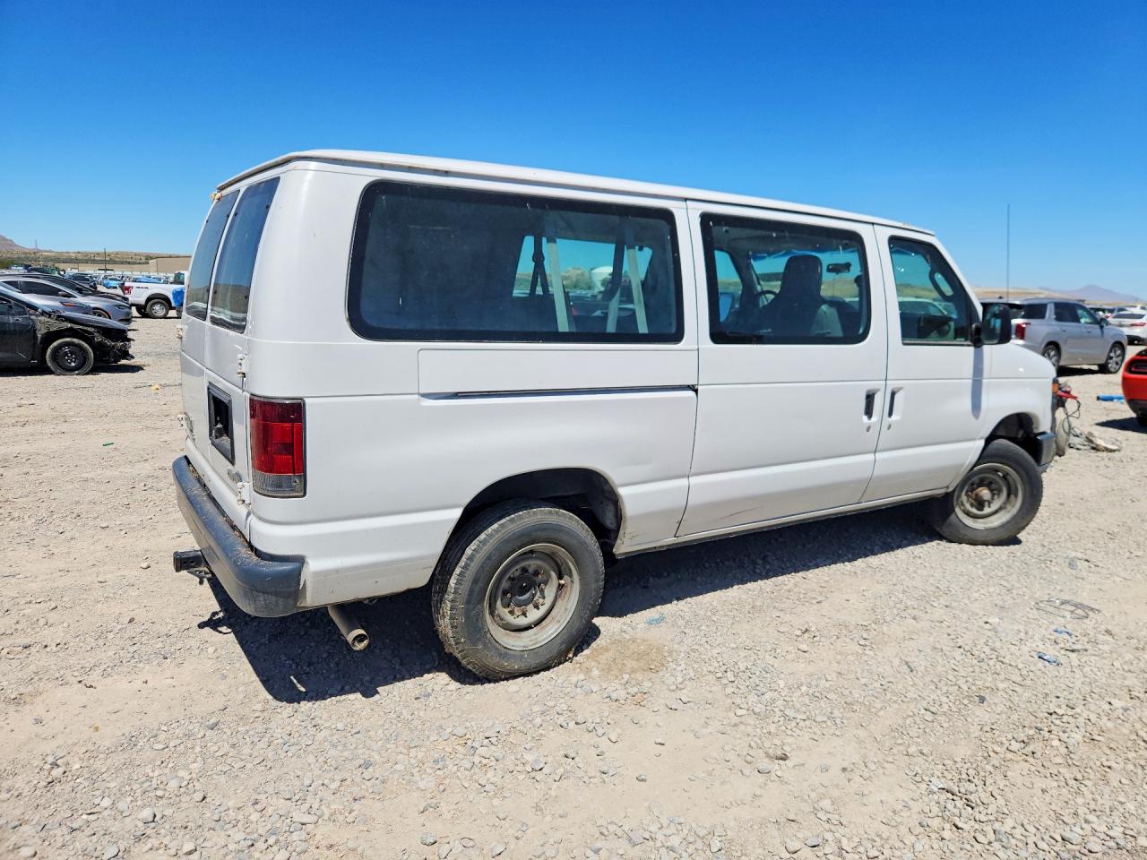 2011 Ford Econoline E150 Wagon White vin: 1FMNE1BW0BDA64531