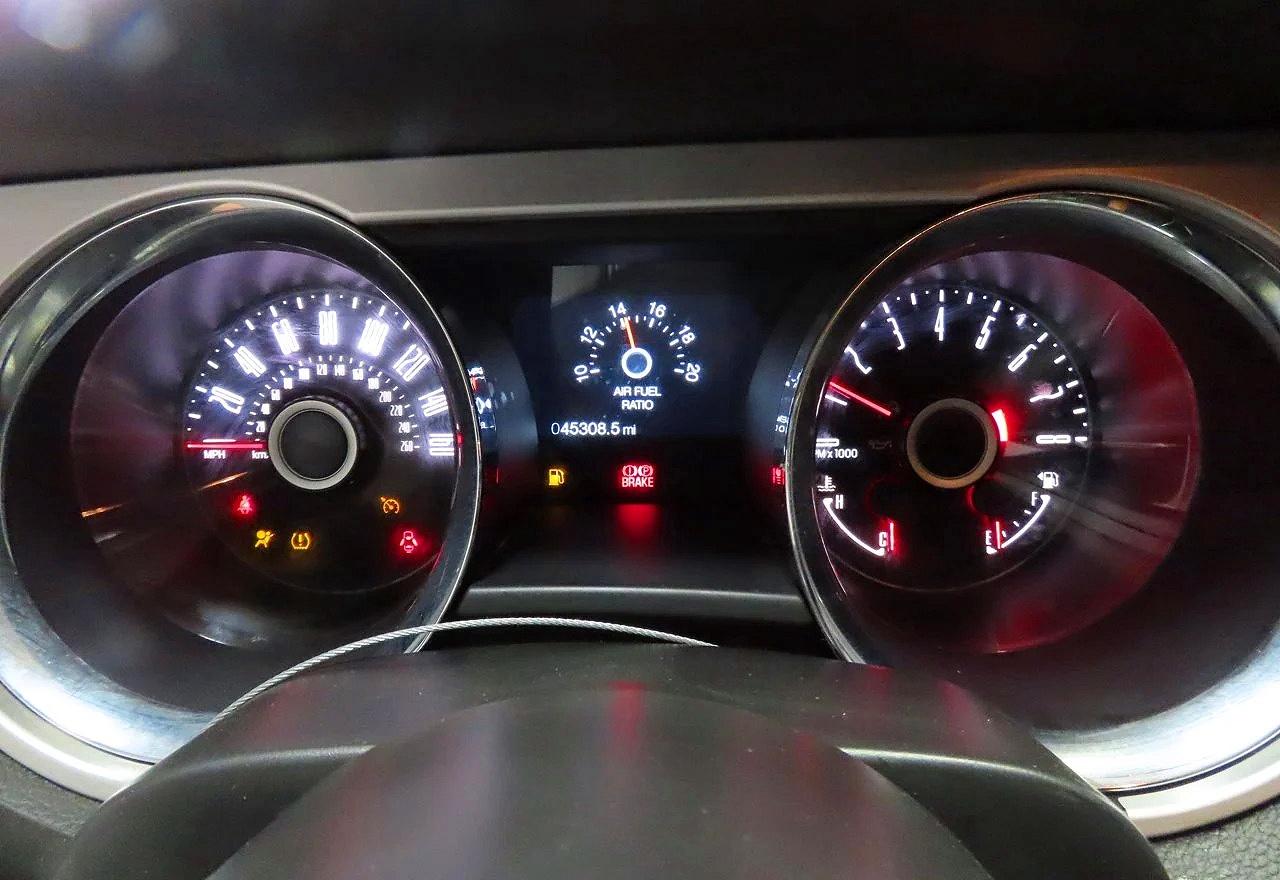 2014 Ford Mustang Gt Красный vin: 1ZVBP8CF0E5321594