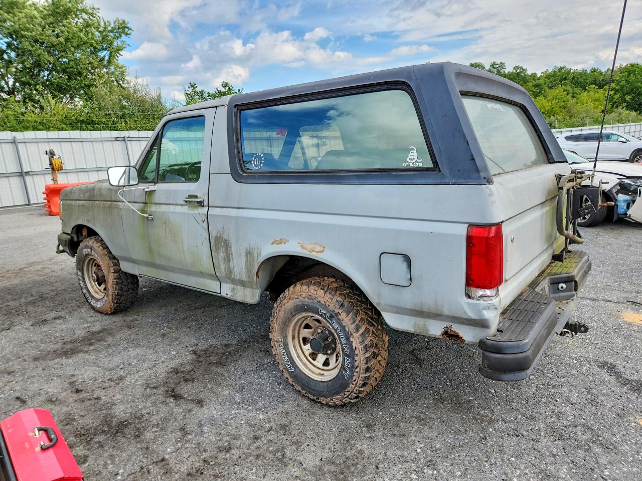 1989 Ford Bronco U100 Gray vin: 1FMEU15N9KLA18899