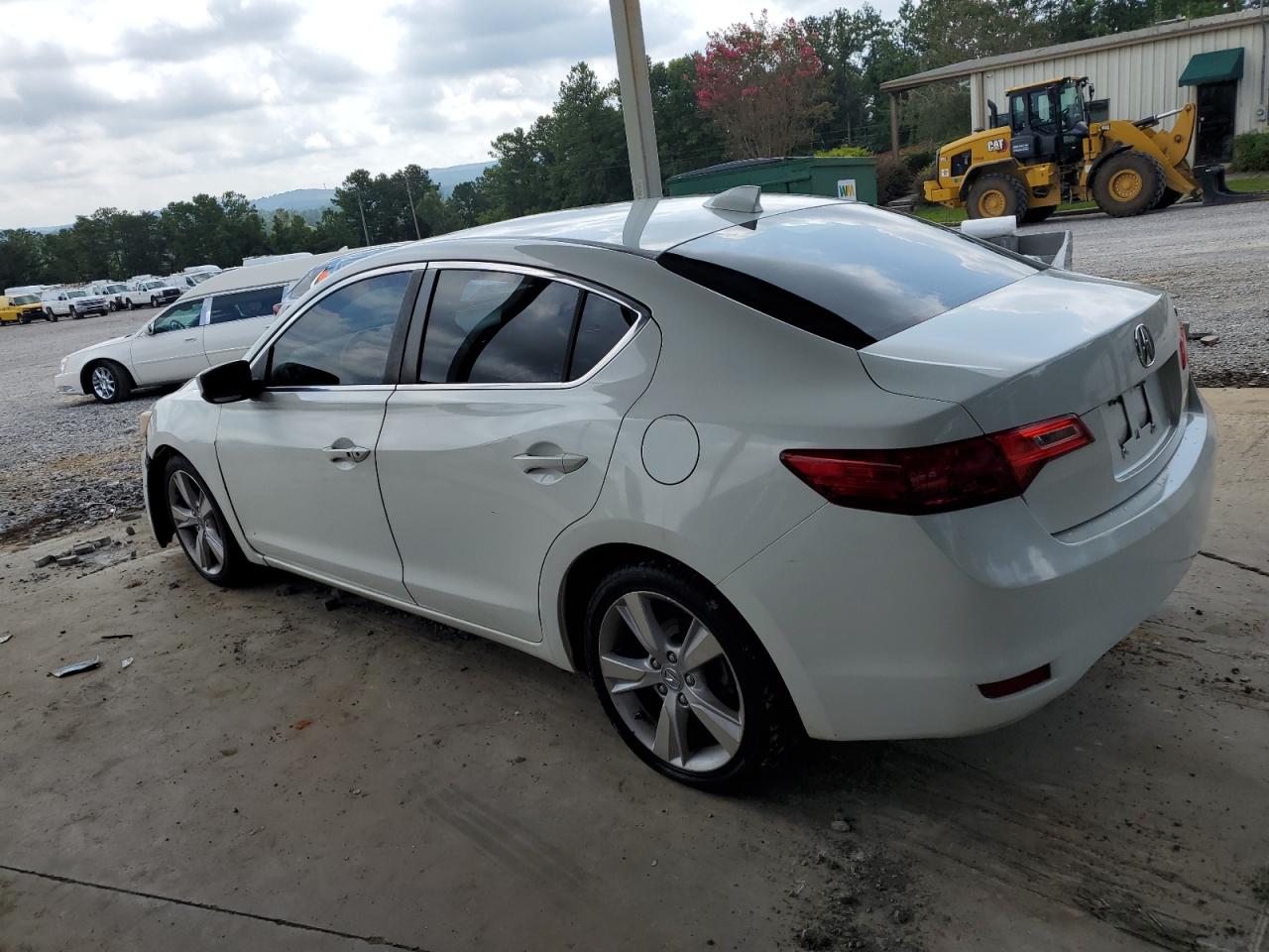 2015 Acura Ilx 20   White vin: 19VDE1F30FE000471