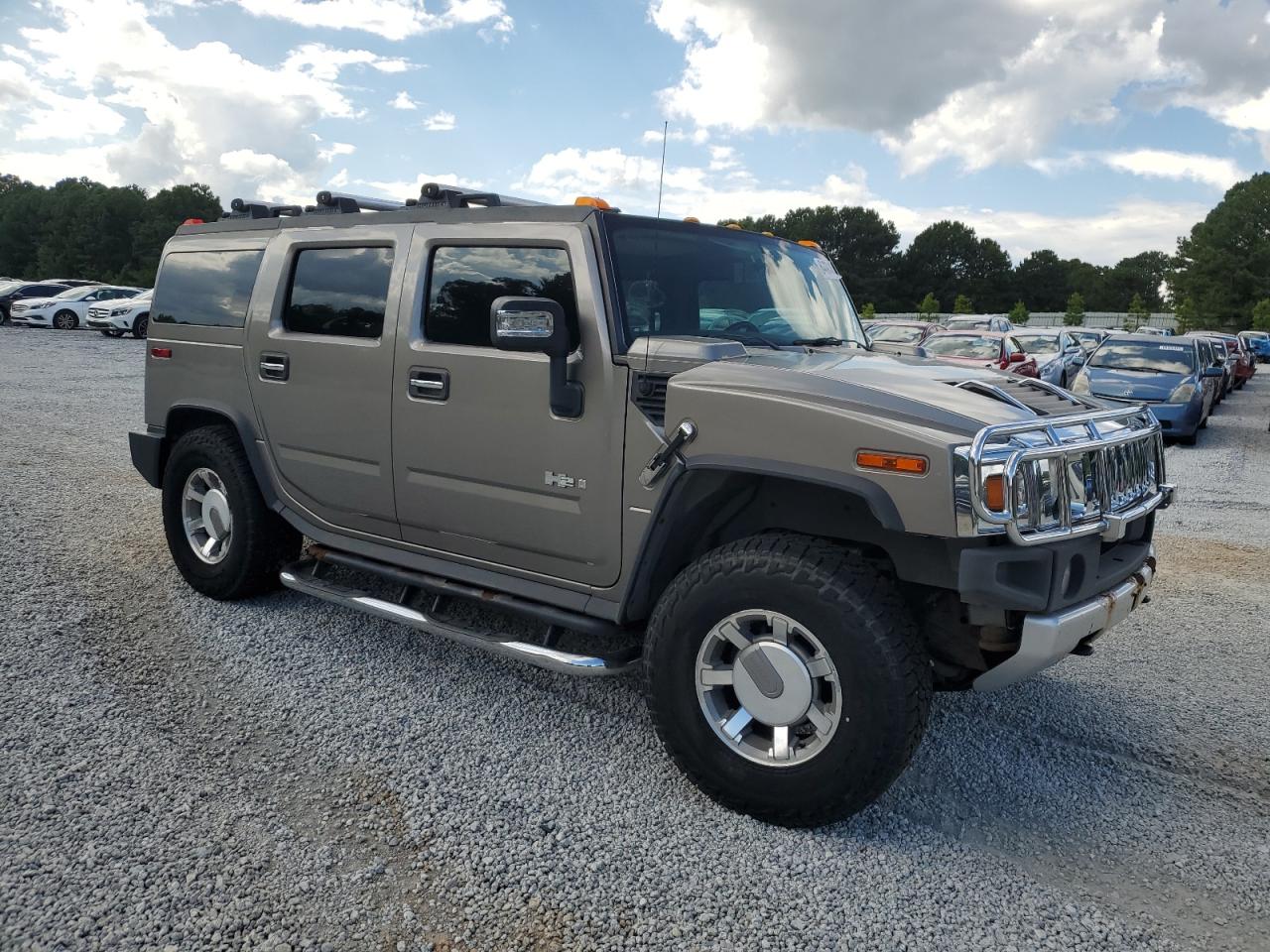 2008 Hummer H2    Gray vin: 5GRGN23838H104958