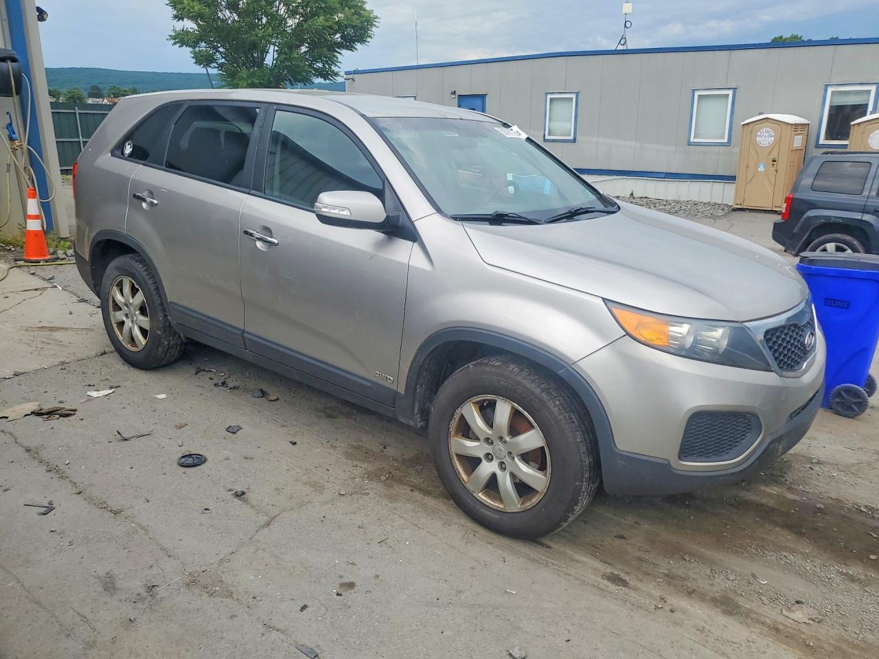 2013 Kia Sorento Lx Серебряный vin: 5XYKTDA63DG377044
