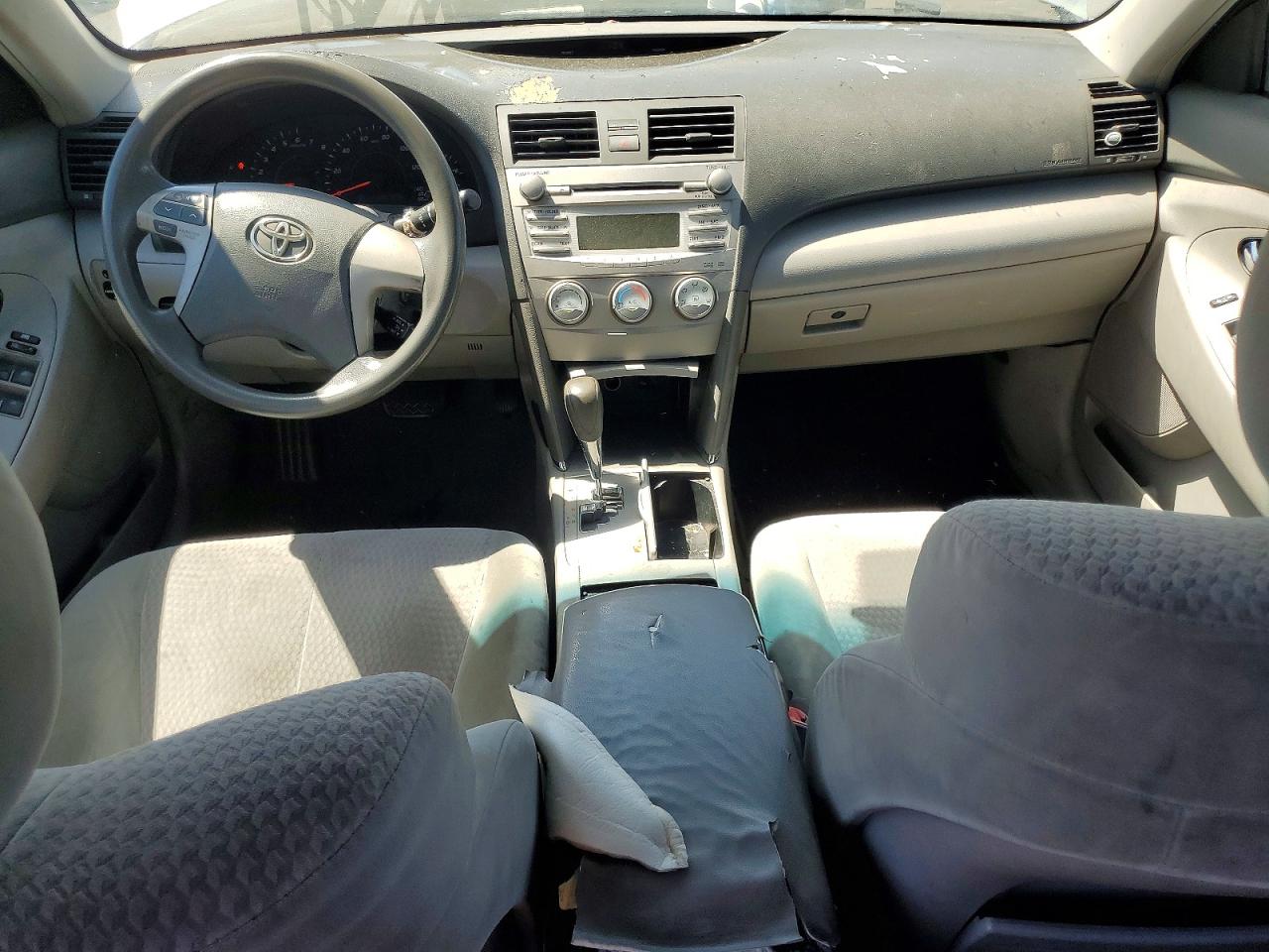 2011 Toyota Camry Le Серебряный vin: 4T4BF3EK3BR113506