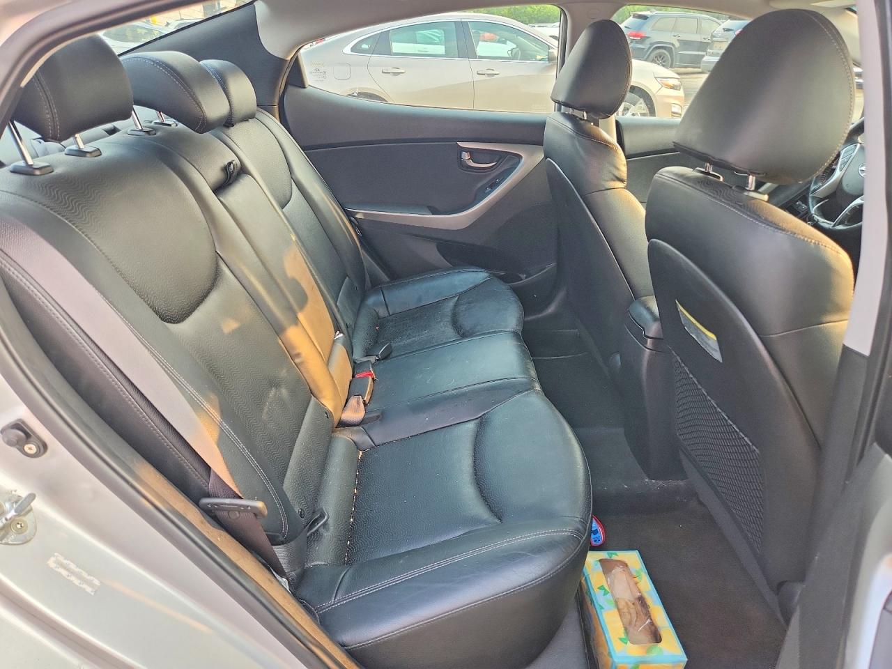 2012 Hyundai Elantra Limited Серебряный vin: KMHDH4AE5CU385320