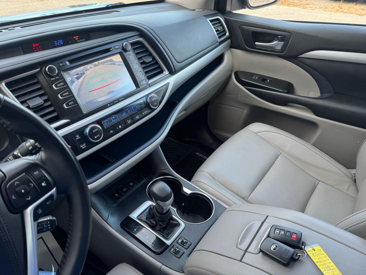 2018 Toyota Highlander Hybrid Синий vin: 5TDJGRFH1JS037638
