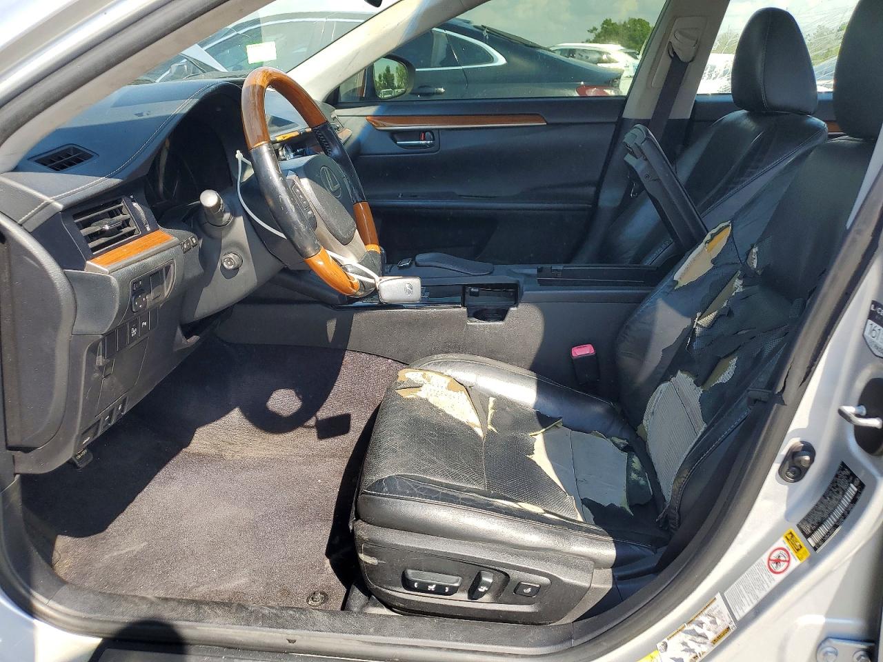 2013 Lexus Es 300h Base Серебряный vin: JTHBW1GG8D2032185
