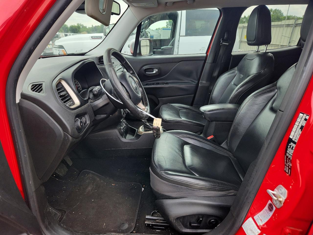 2015 Jeep Renegade Limited Two Tone vin: ZACCJBDT4FPC00862