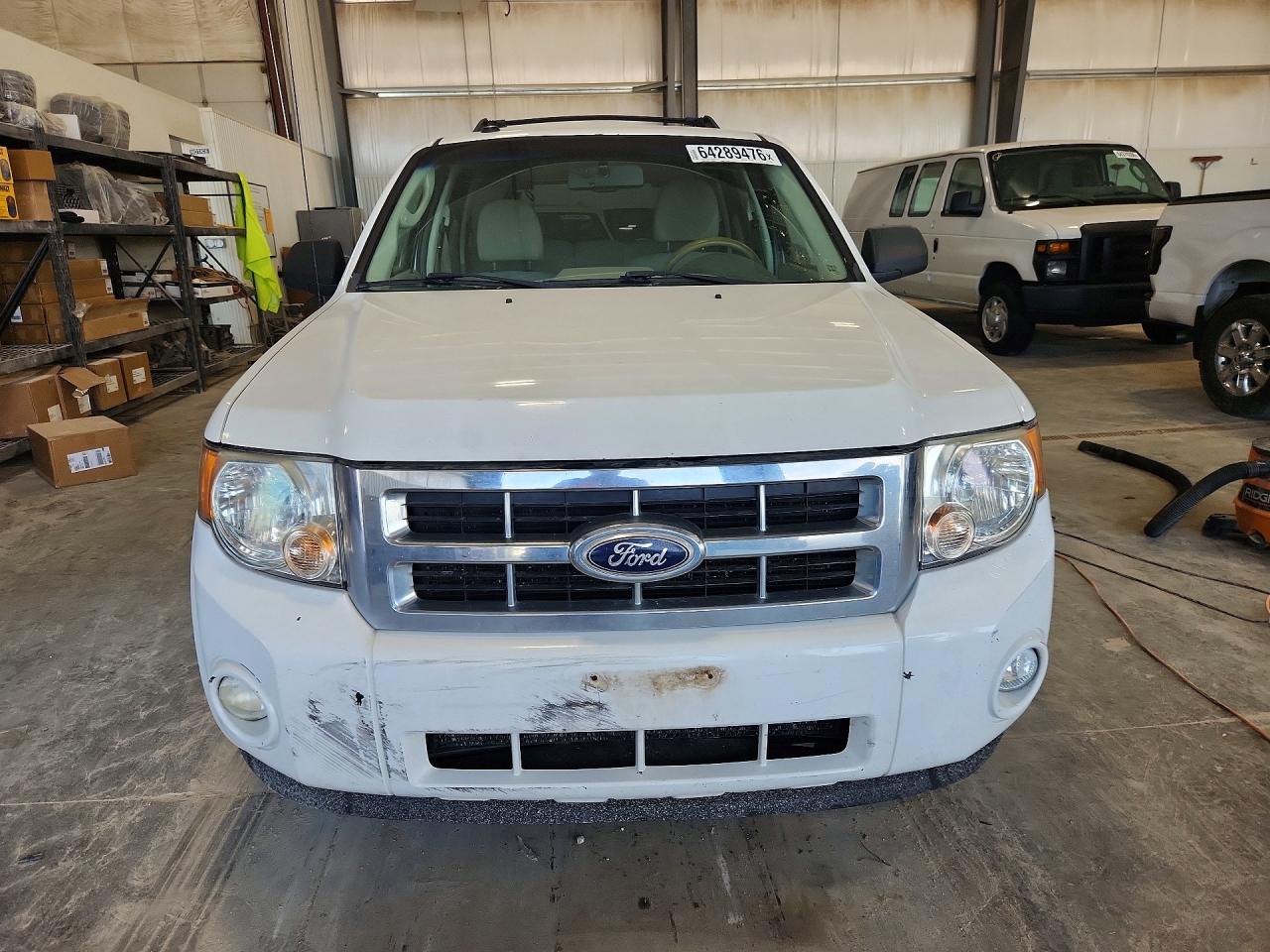 2010 Ford Escape Xlt White vin: 1FMCU9DG8AKC35177