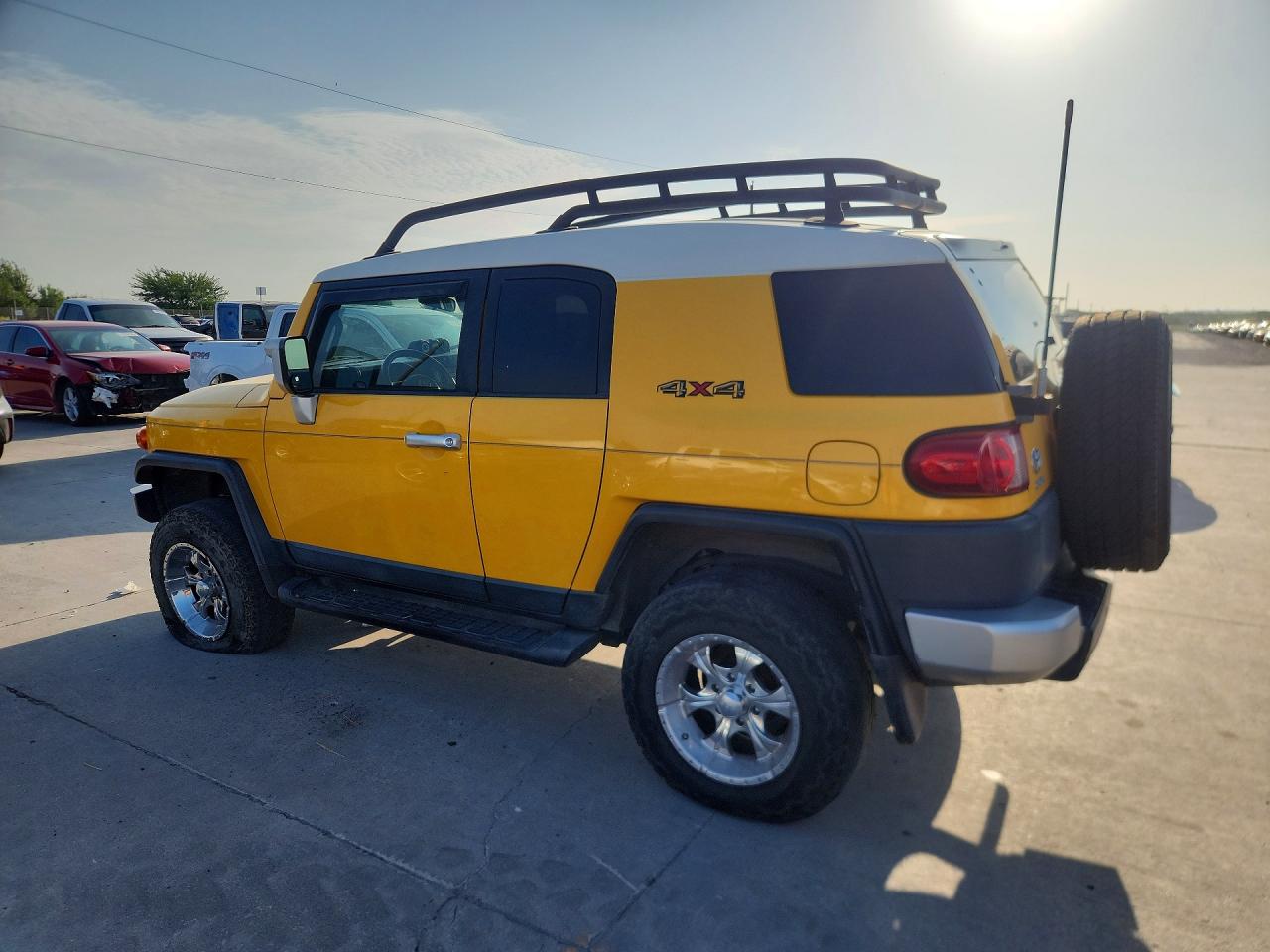2008 Toyota Fj Cruiser Base Yellow vin: JTEZU11F18K005031