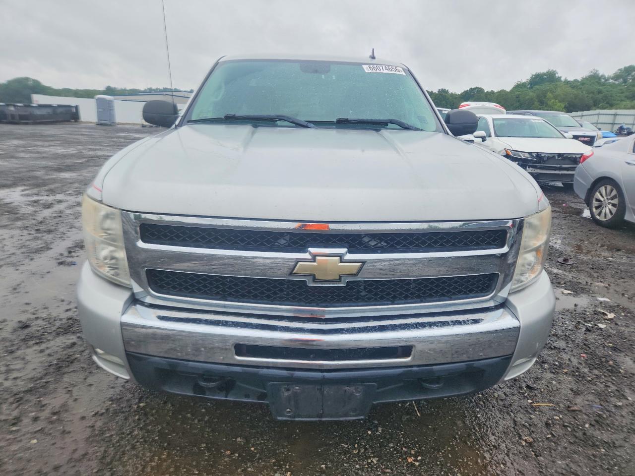 2011 Chevrolet Silverado K1500 Lt Silver vin: 1GCRKSE31BZ205888