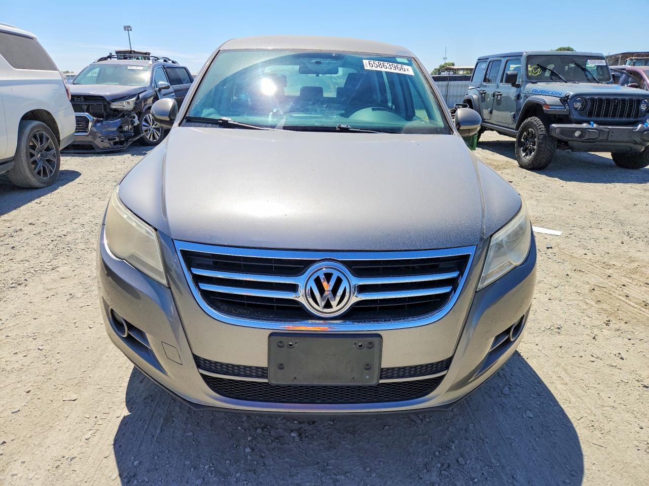 2011 Volkswagen Tiguan S Серый vin: WVGAV7AX5BW527506