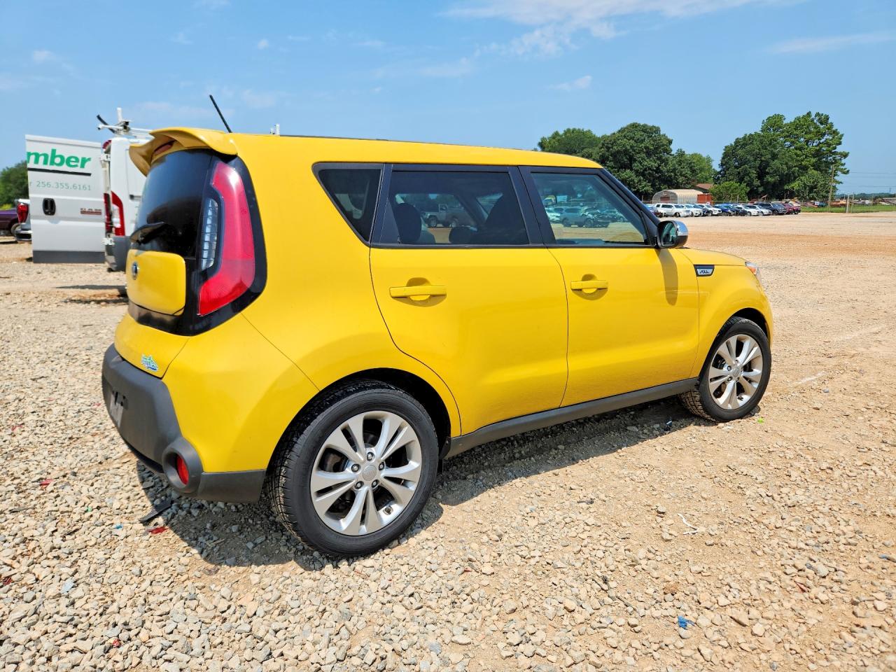 2014 Kia Soul + Yellow vin: KNDJP3A5XE7085679