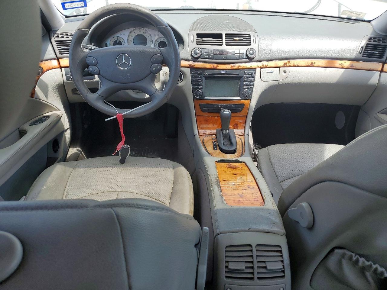 2009 Mercedes-benz E 350 Зеленый vin: WDBUF56XX9B386556