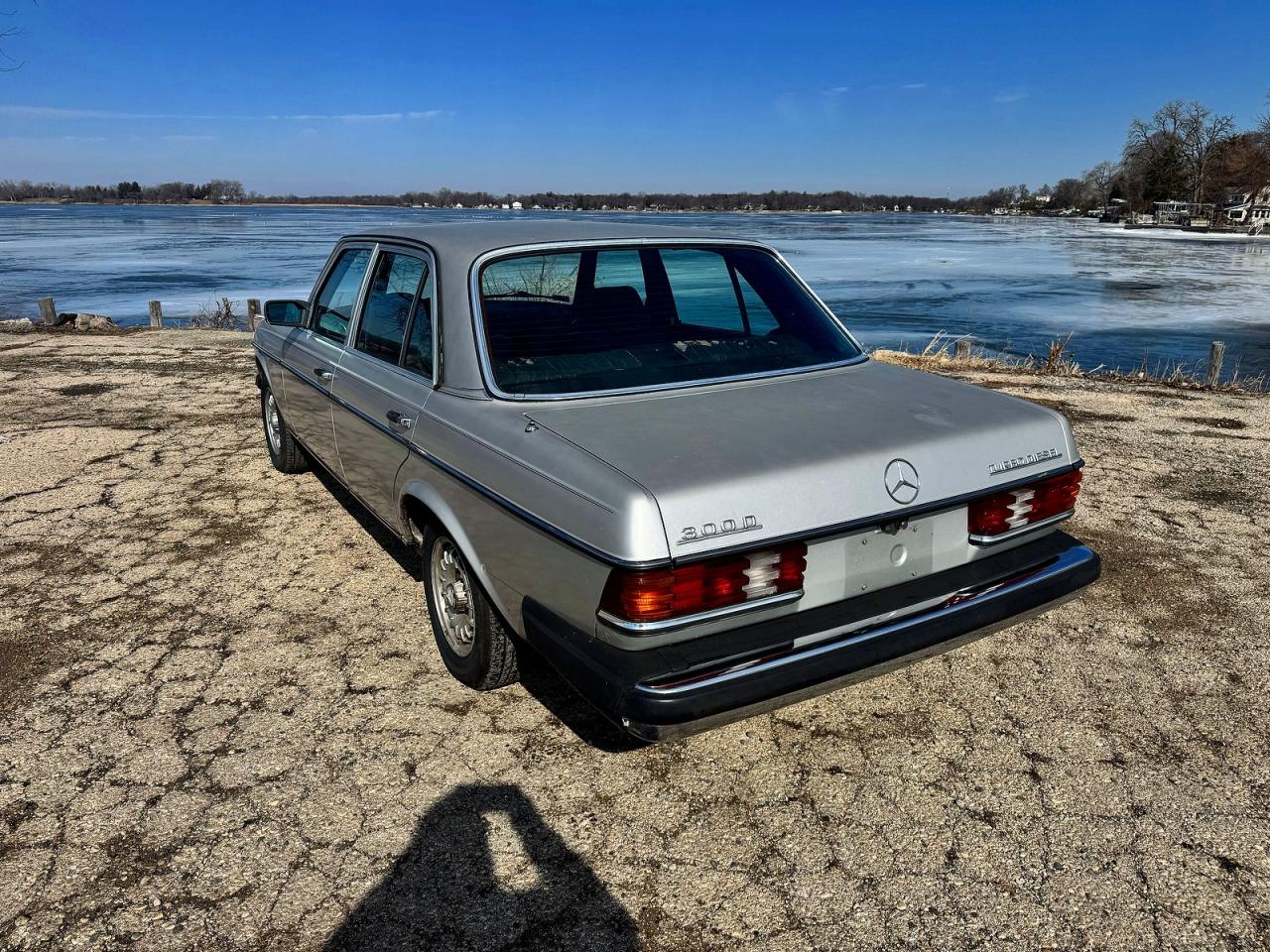 1982 Mercedes-benz 300 Dt Silver vin: WDBAB33A9CB000798