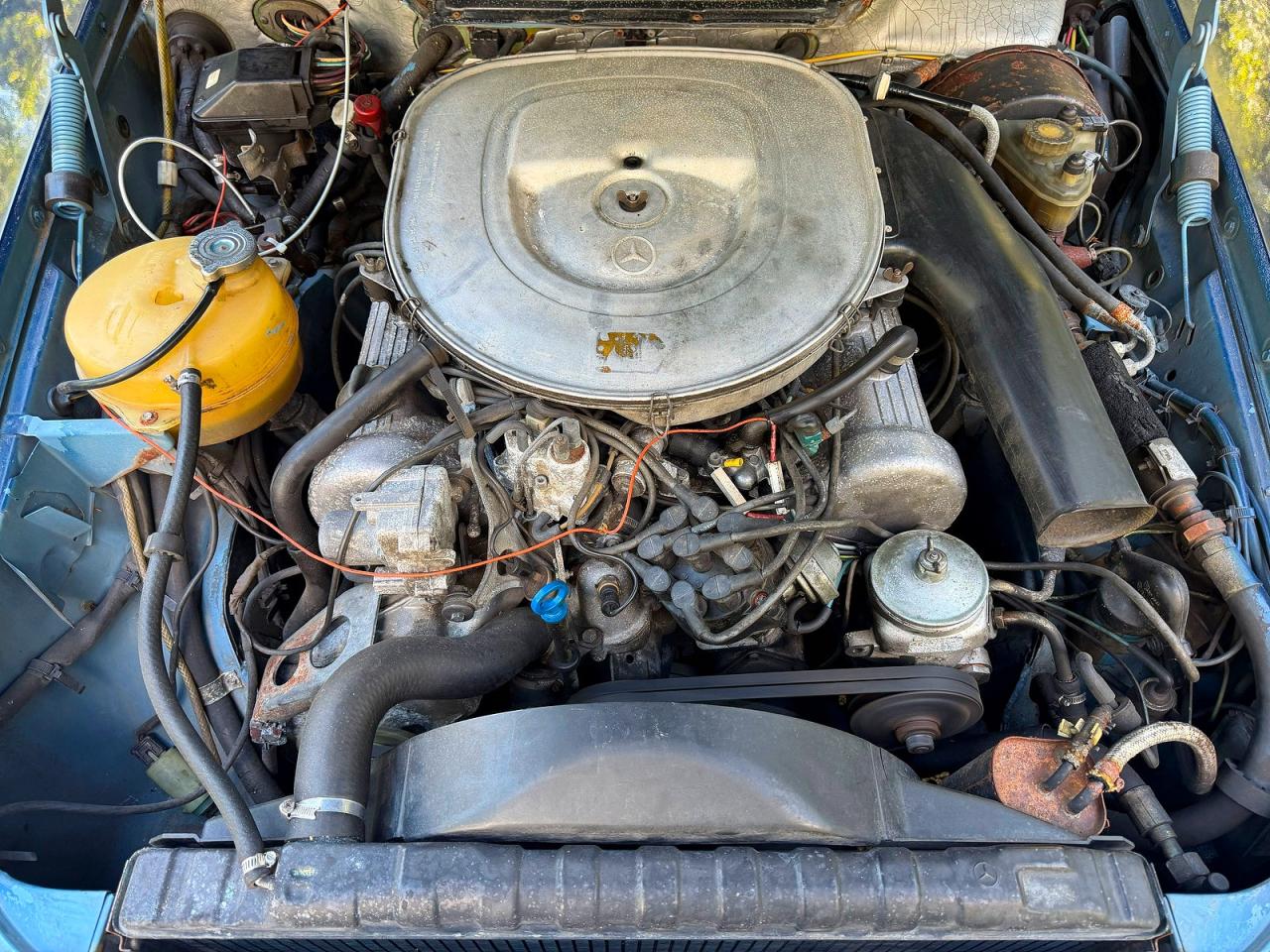 1981 Mercedes-benz 380 Sl Blue vin: WDBBA45A7BB007242