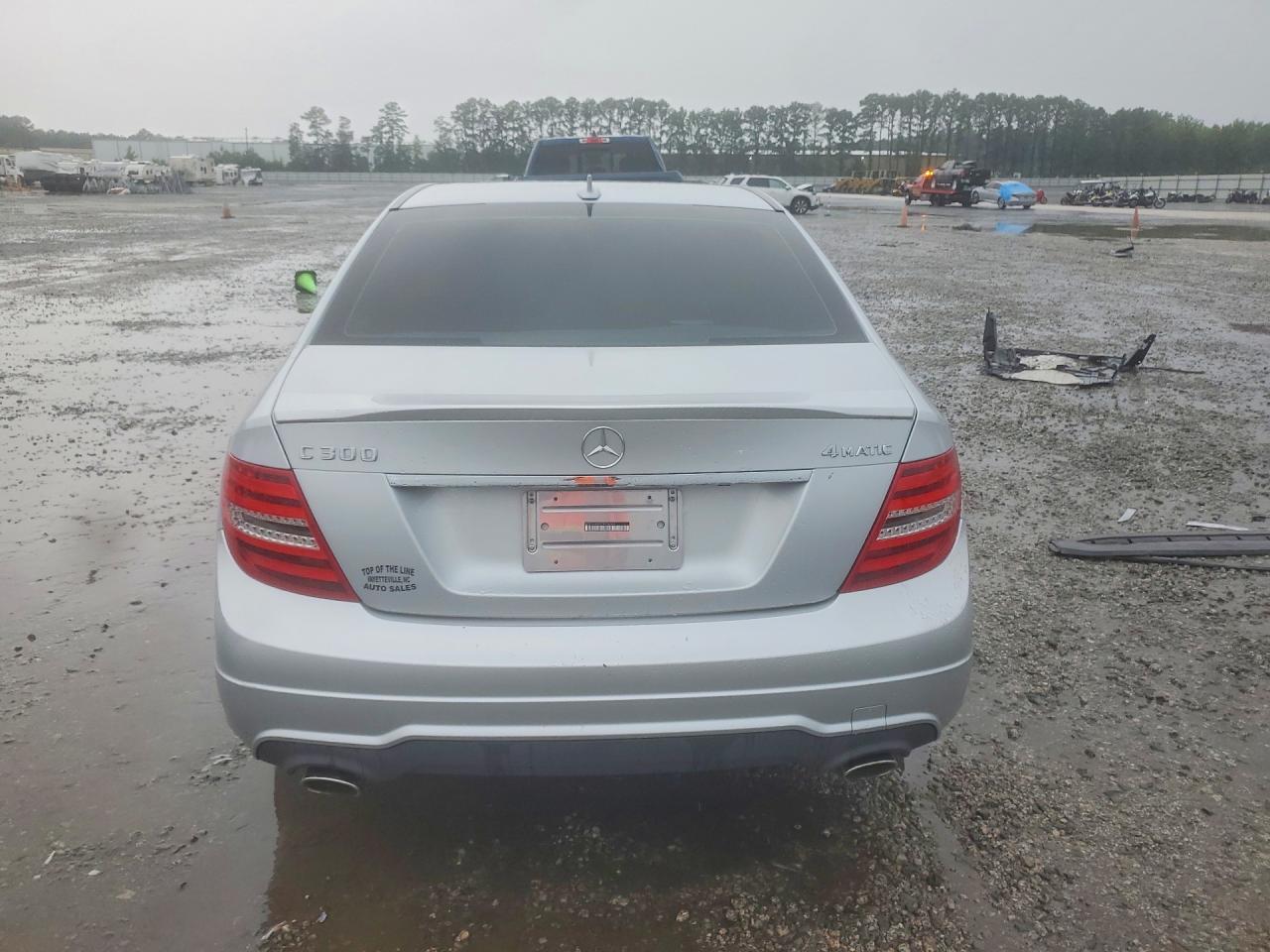 2013 Mercedes-benz C 300 4matic Серебряный vin: WDDGF8AB2DR256563