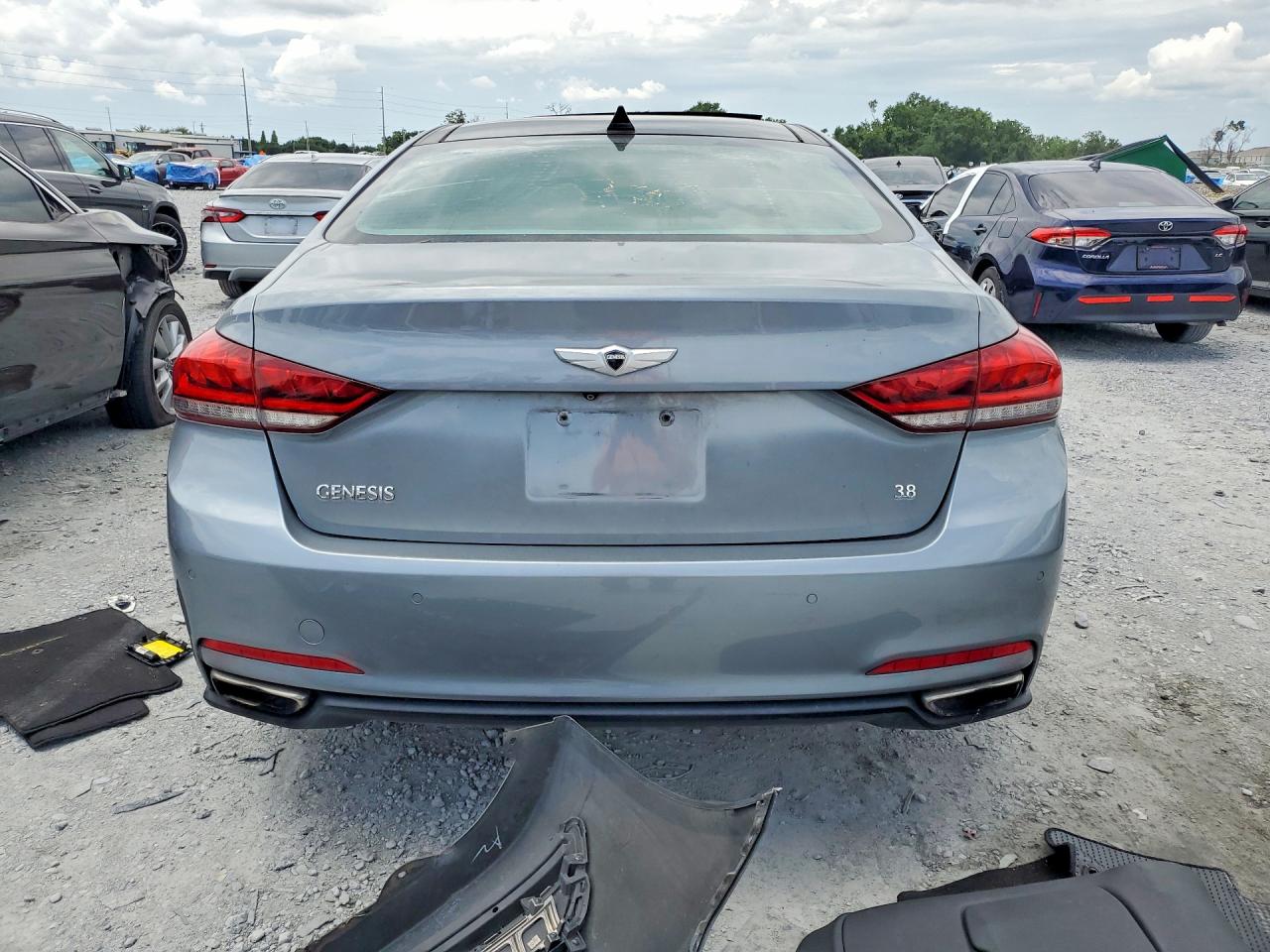 2015 Hyundai Genesis 3.8l Серый vin: KMHGN4JE7FU047671
