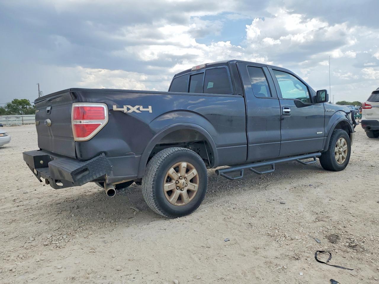 2013 Ford F150 Super Cab Черный vin: 1FTFX1ET4DFB98051