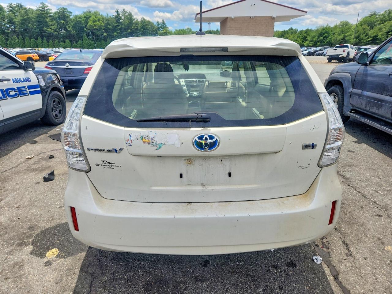 2012 Toyota Prius V Three White vin: JTDZN3EU2C3176556