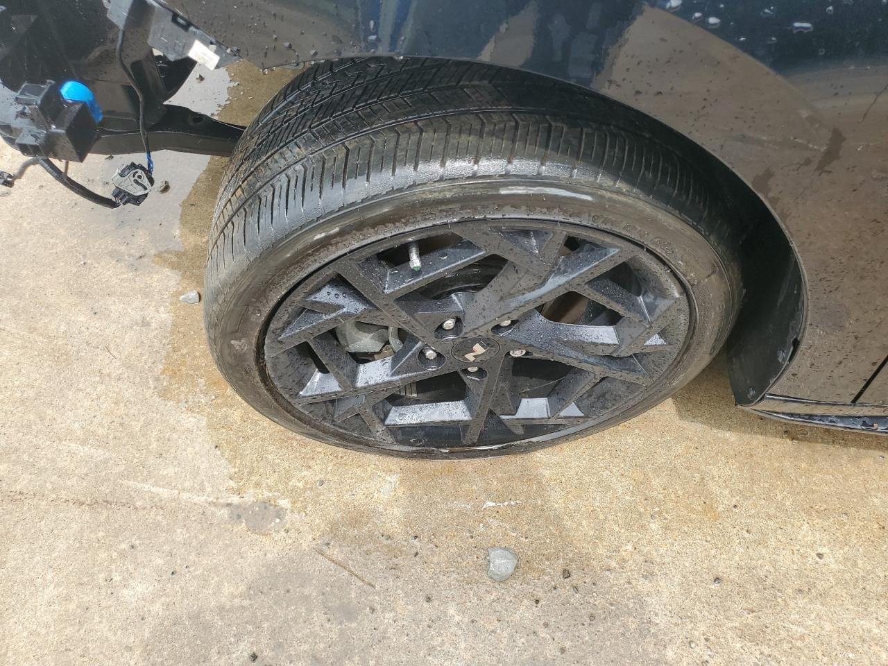 2025 Hyundai Elantra N Line Black vin: KMHLR4DF5SU032345 Damage: Left Front Wheel, Curb Rash, > 12 Inches
