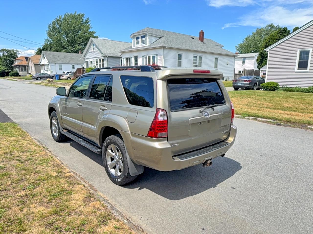 2007 Toyota 4runner Limited Gold vin: JTEBU17R278081646