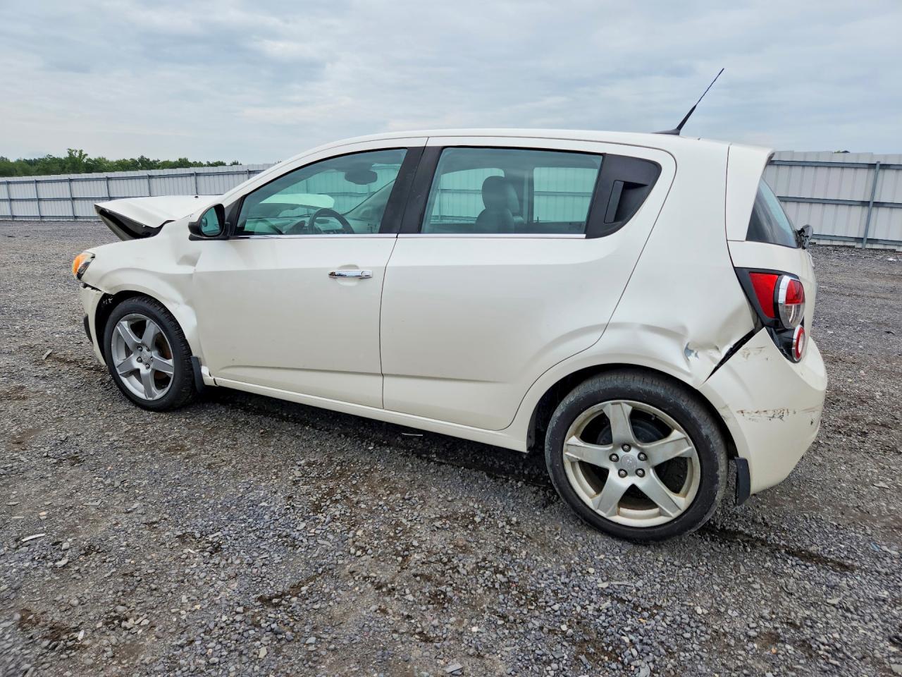 2014 Chevrolet Sonic Ltz White vin: 1G1JE6SB9E4193863