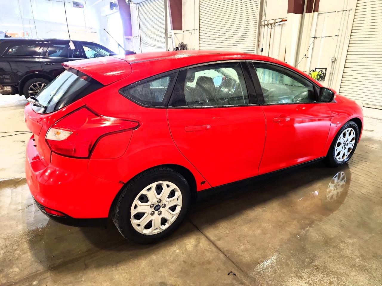 2012 Ford Focus Se Red vin: 1FAHP3K25CL309745