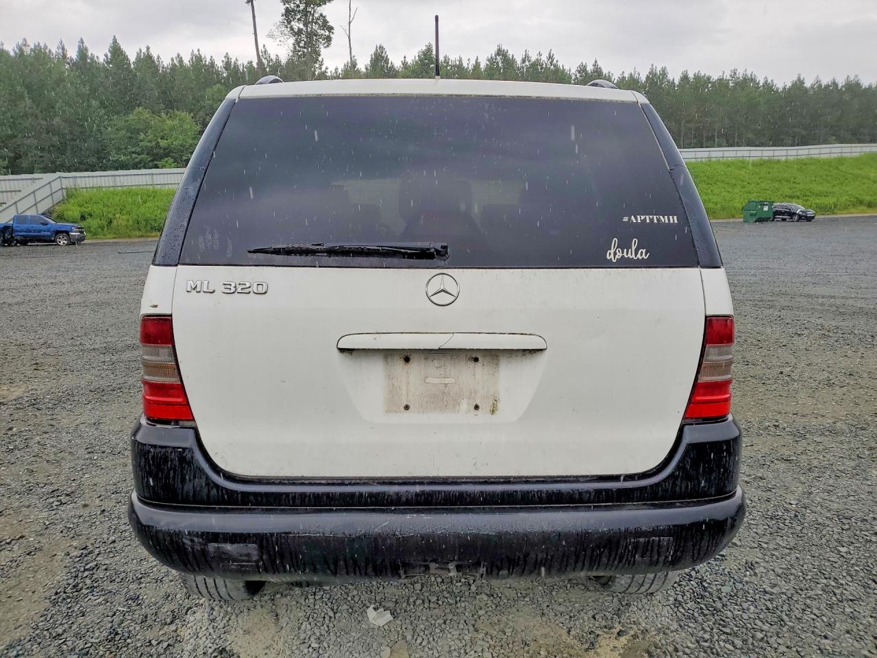 1998 Mercedes-benz Ml 320 White vin: 4JGAB54E2WA031542