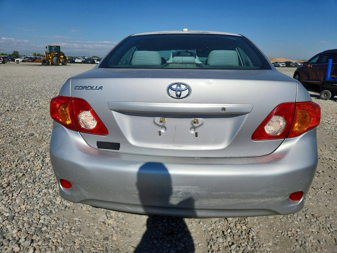 2010 Toyota Corolla Base Silver vin: 1NXBU4EE4AZ225679