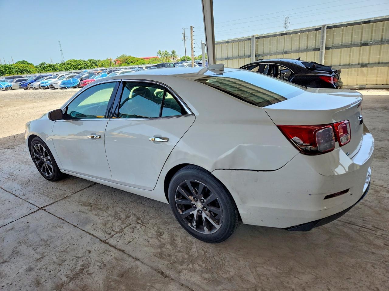 2015 Chevrolet Malibu 2lt White vin: 1G11D5SL5FF120307