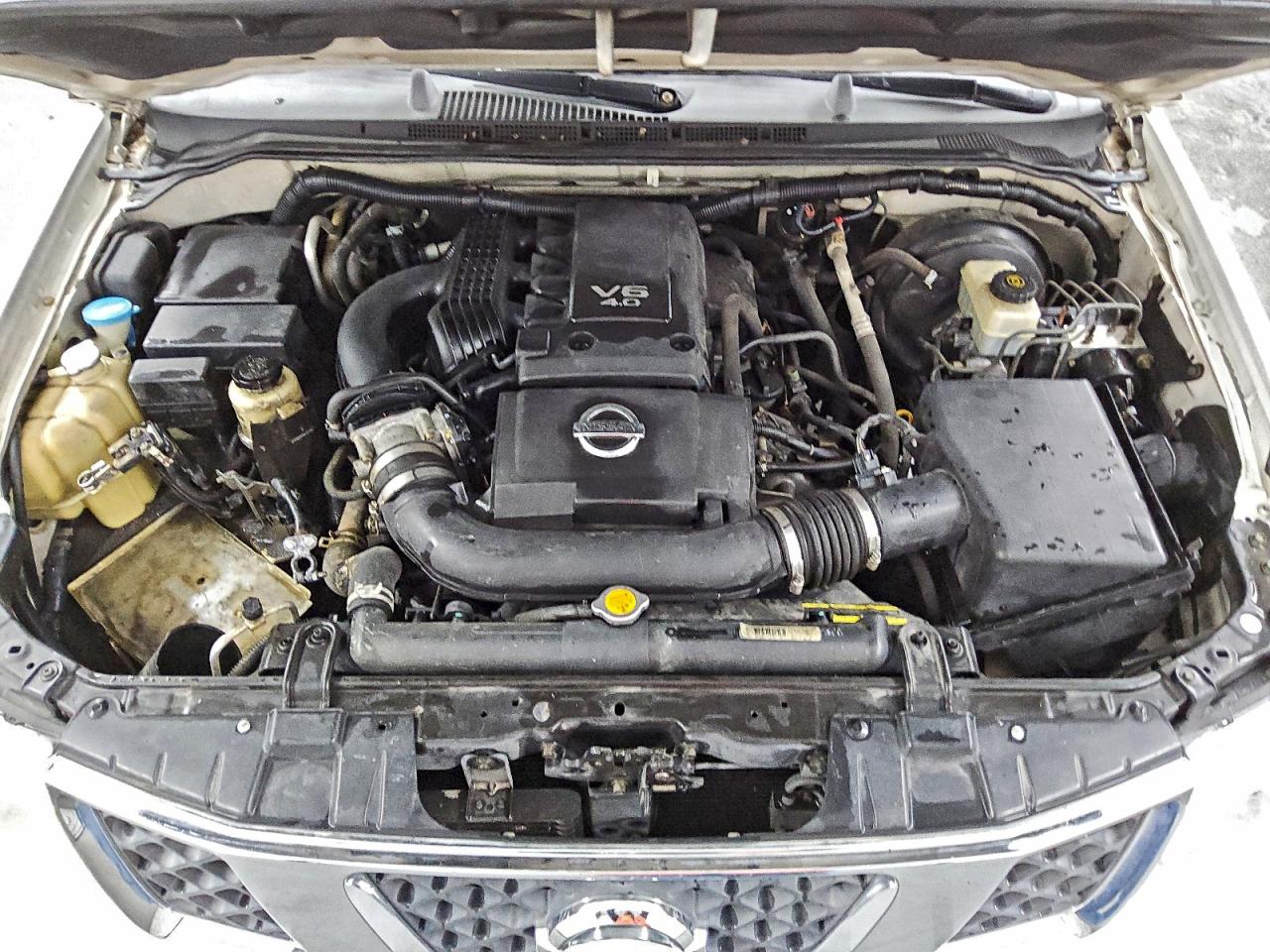 2006 Nissan Pathfinder Le Белый vin: 5N1AR18U26C635263