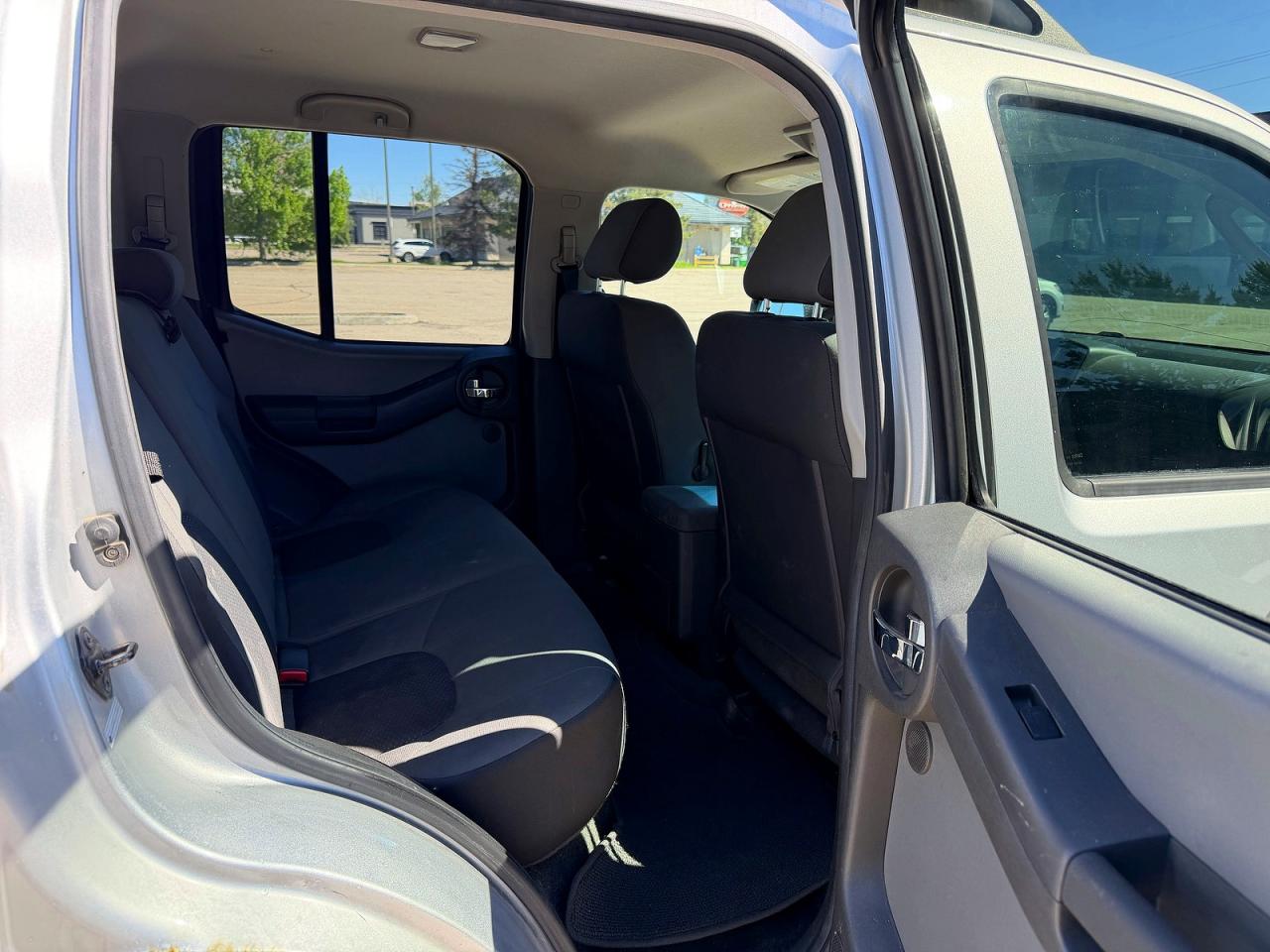 2009 Nissan Xterra Silver vin: 5N1AN08U39C513523