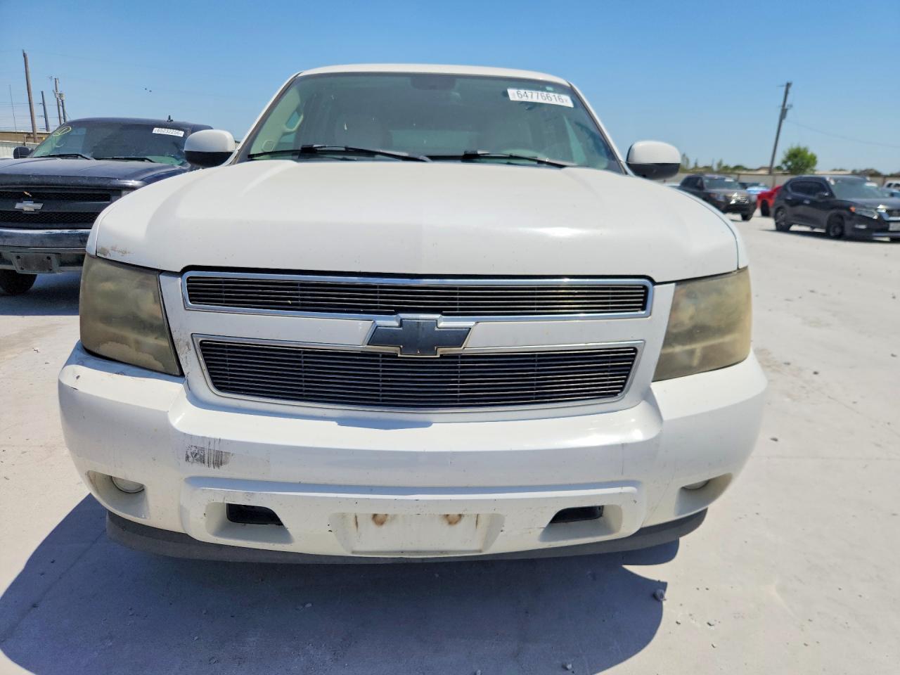 2007 Chevrolet Tahoe C1500 White vin: 1GNFC130X7J237514