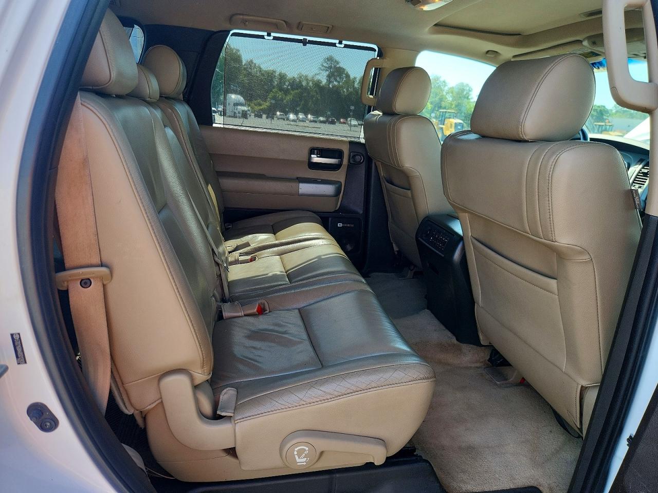 2008 Toyota Sequoia Limited Белый vin: 5TDZY68A48S012838