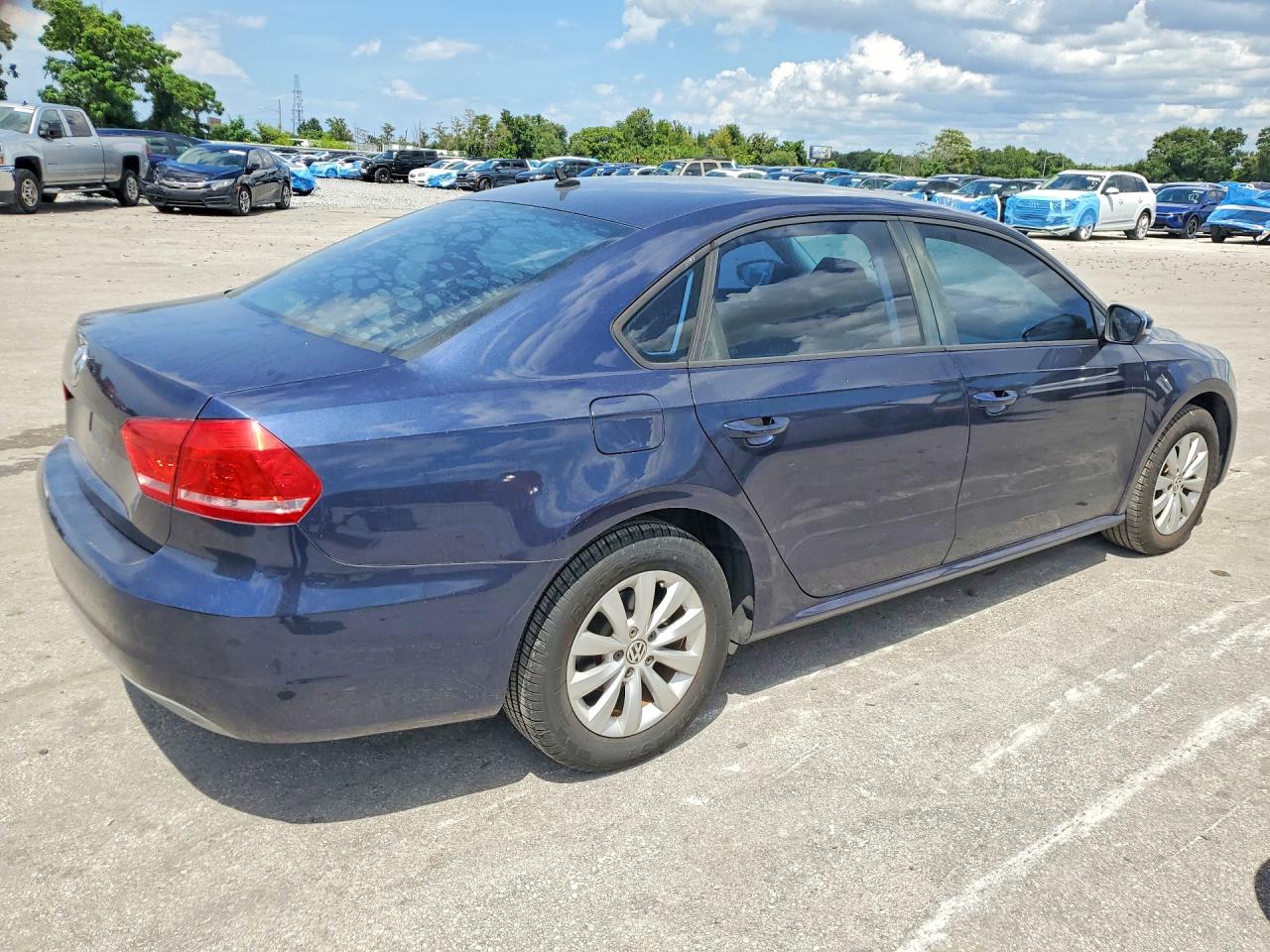 2012 Volkswagen Passat S Blue vin: 1VWAH7A36CC089152