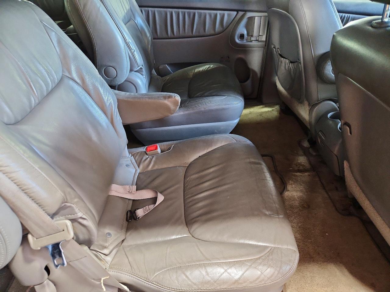 2008 Toyota Sienna Xle Limited Серебряный vin: 5TDZK22CX8S183145