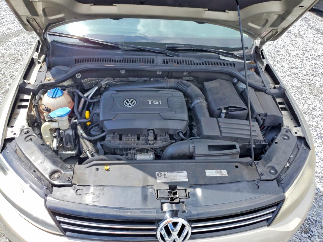 2014 Volkswagen Jetta Sel Cream vin: 3VWL07AJ8EM258491